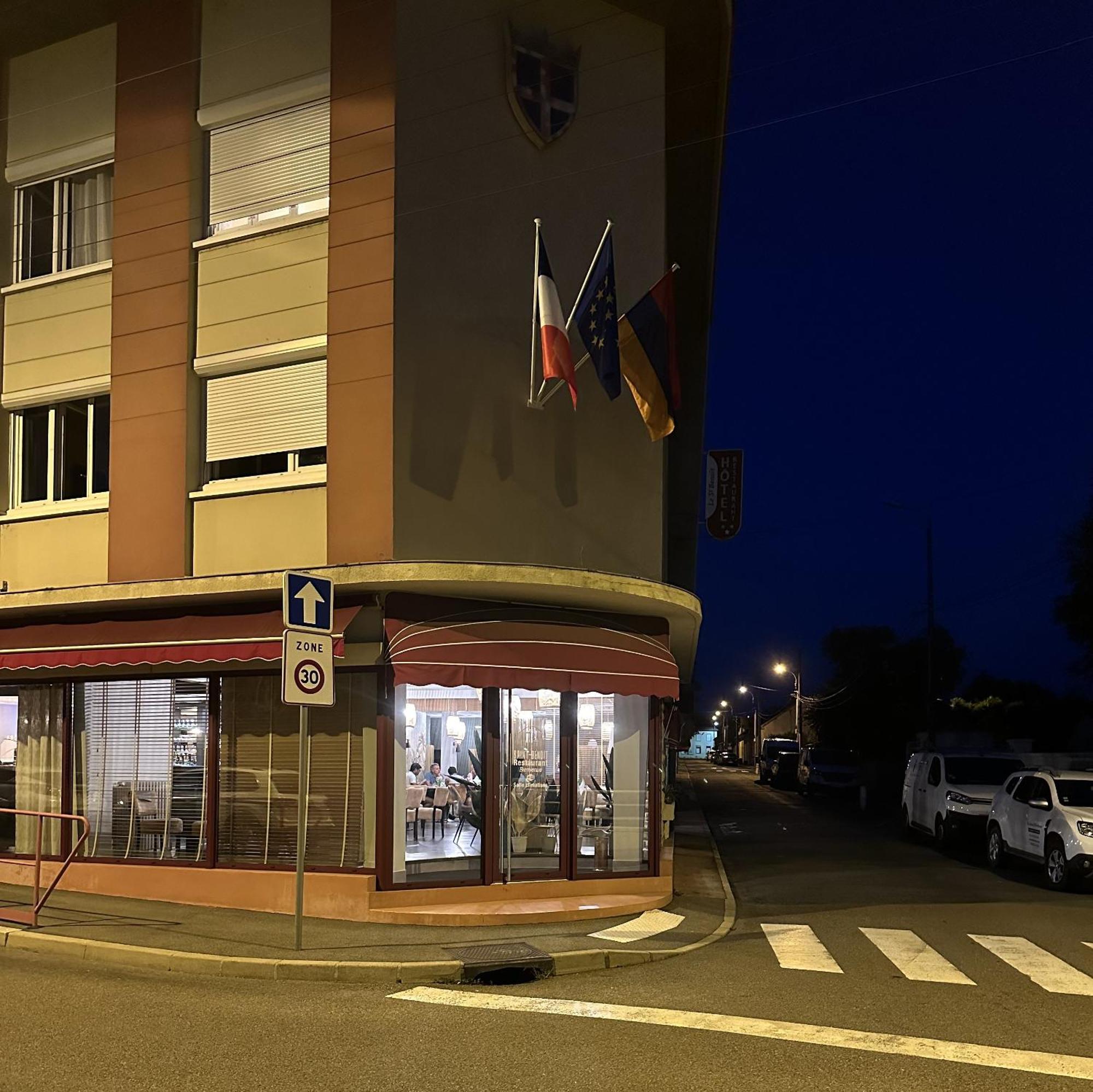 Hotel Restaurant Saint-Benoit Gueugnon Exteriér fotografie